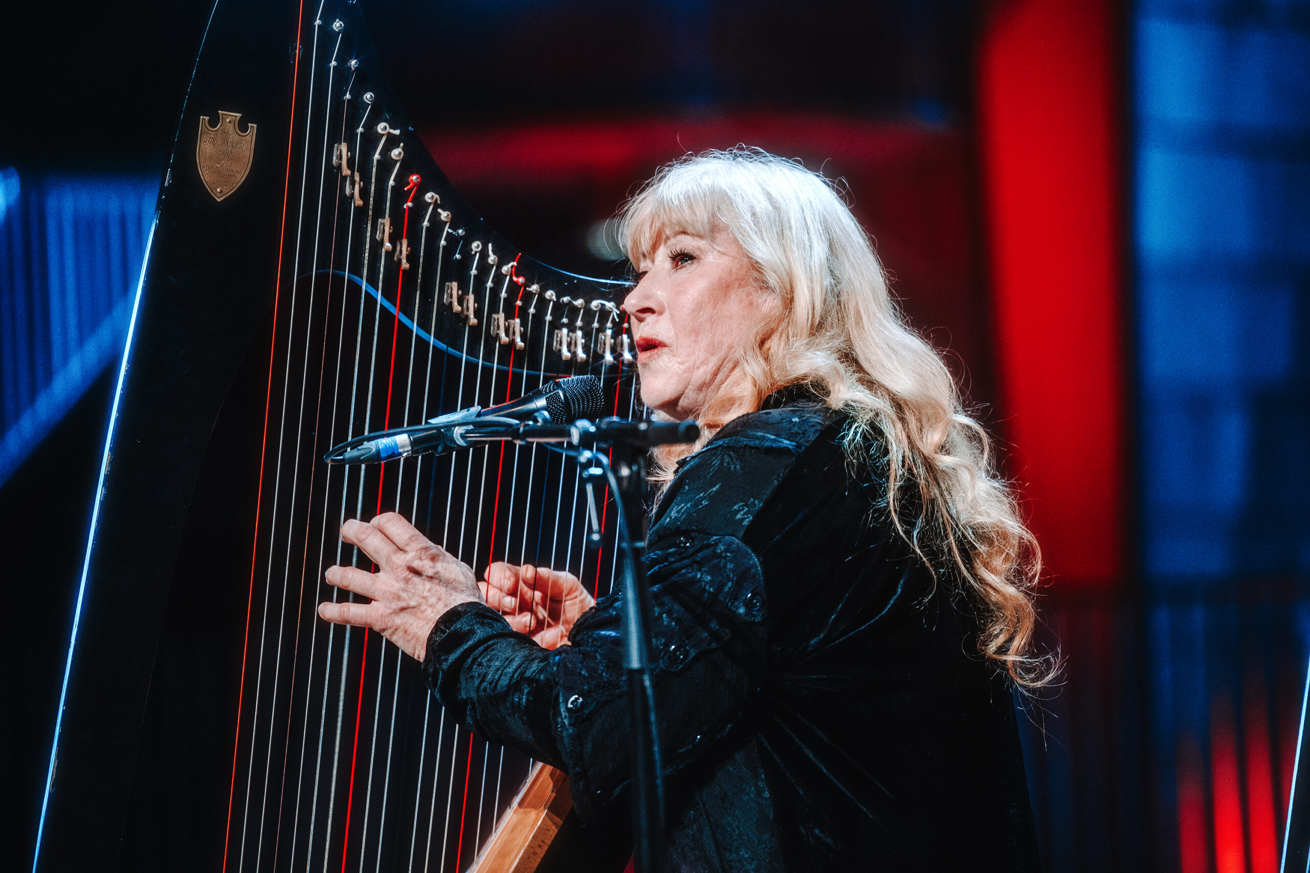 Loreena McKennitt_Canadian Music Hall of Fame Ceremony__Ceremony_National Music Centre_May_15_2025_Photo Credit_CARAS_Jarrett Edmund_02